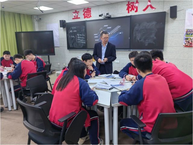 宜宾中等职业学校装备制造与轻工纺织大类教研活动在南溪职校举办